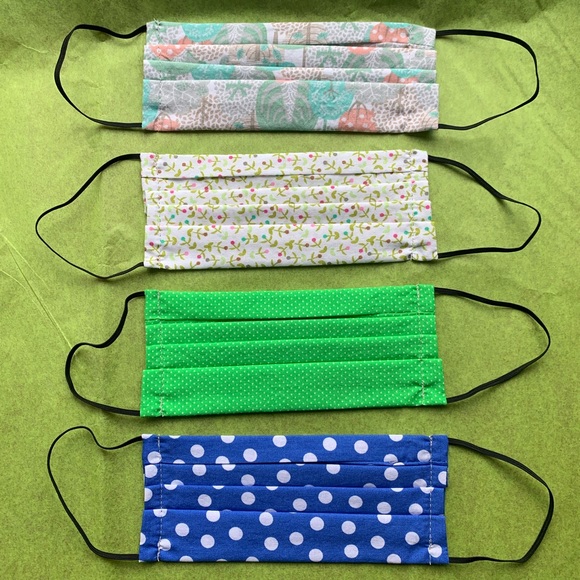 ❗️SOLD❗️Handmade adult face masks set of 4 - Picture 4 of 9